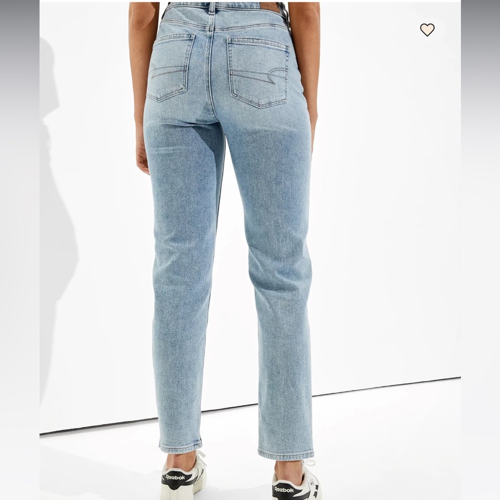 AMERICAN EAGLE AE Stretch Mom Straight Denim Jean Size 2 - Picture 2 of 15